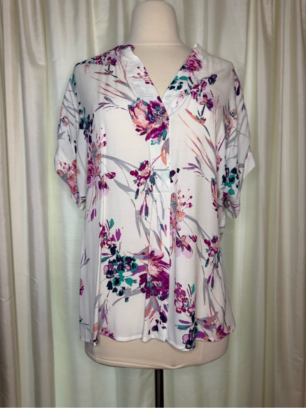 lovestitch White Floral  Short Sleeve Tunic-Large - Picture 2 of 10